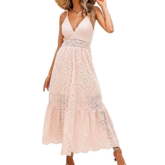 Simplee Eyelet Dress size Medium Blush Peach V Neck Spaghetti Strap Maxi Dress - Picture 1 of 11
